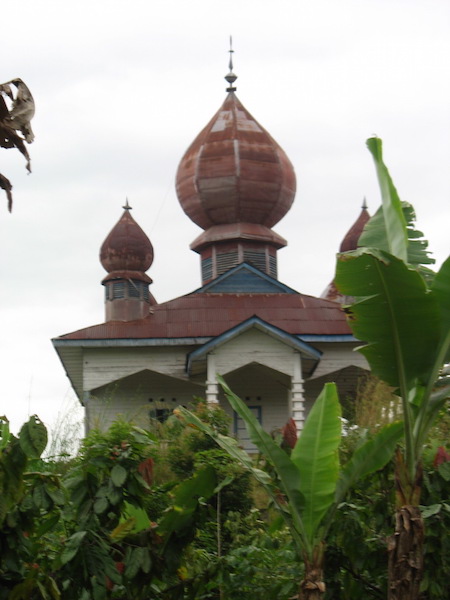 A mosque in the border region between Aceh Singkil and North Sumatra - Daniel Andrew Birchok A mosque in the border region between Aceh Singkil and North Sumatra - Daniel Andrew Birchok